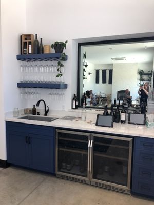 Willow Creek Wine Co. by null