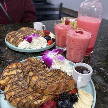 Tata's Cafe - French toast - Breakfast & Brunch Near Me - Hawthorne, California