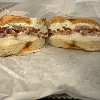 Abel’s Bagels - Cheddar Bagel with jalapeño cream cheese, bacon, eggs whites, and tomatoes. - Bagels Near Me - Las Vegas, Nevada