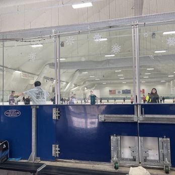 Pasadena Ice Skating Center - Skating Rinks Near Me - Pasadena, California