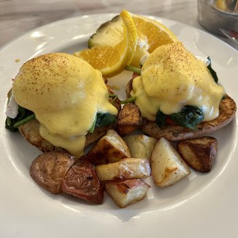 Inn At Churon Winery - Florentine benedict - Hotels Near Me - Temecula, California