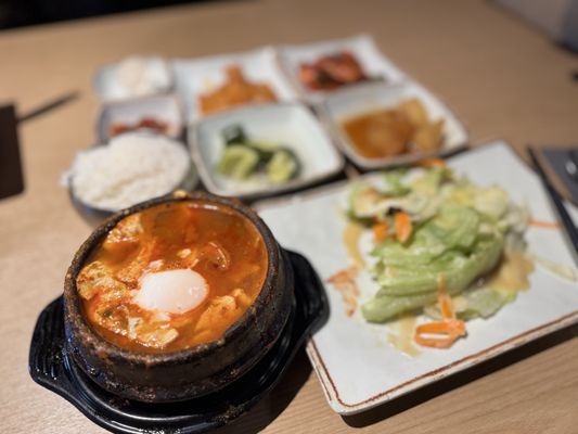 LASUNG TOFU & POT RICE 라성순두부 by null