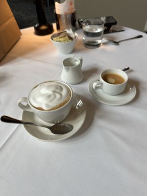 Resto L'Antoinette French American Bistro by null