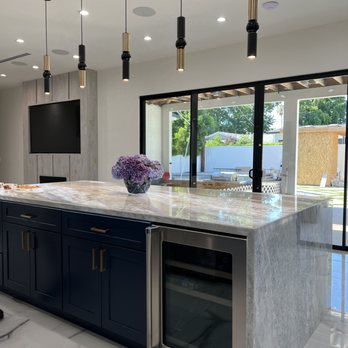 LC Design - Check out this kitchen with Royal blue and white cabinetry! - Cabinetry Near Me LC Design - Check out this kitchen with Royal blue and white cabinetry! - Cabinetry Near Me