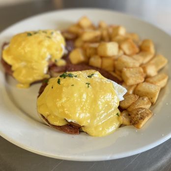 Emily's Ocean Room - Jersey Benedict - New American Near Me - Ocean City, New Jersey Emily's Ocean Room - Jersey Benedict - New American Near Me - Ocean City, New Jersey