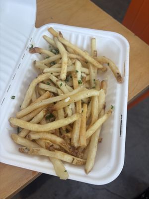 Tony Khachapuri at Oui Melrose by null