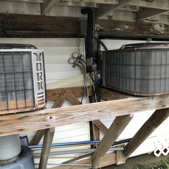 Tropical Motel - Air conditioning gauges left on the a/c unit - Hotels Near Me - Grand Isle, Louisiana Tropical Motel - Air conditioning gauges left on the a/c unit - Hotels Near Me - Grand Isle, Louisiana