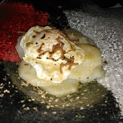 Crepediem - Huevos rotos con patatas y aceite de trufa