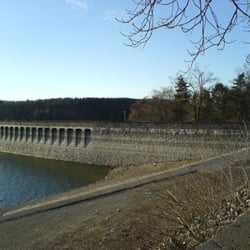 Sperrmauer