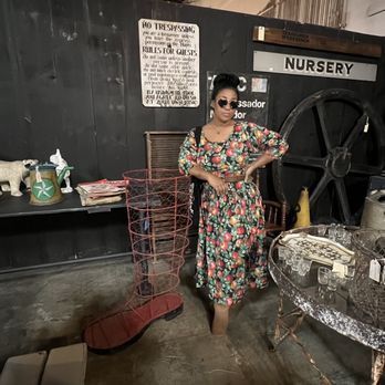The Antique Warehouse - A large wire boot. I think the description said something about a floral installation. - Antiques Near Me - Hudson, New York