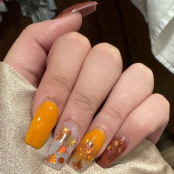 Le Nails And Spa - Nail Salons Near Me - Laramie, Wyoming