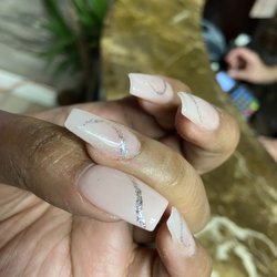Coco Nail Spa - The cut on fourth finger