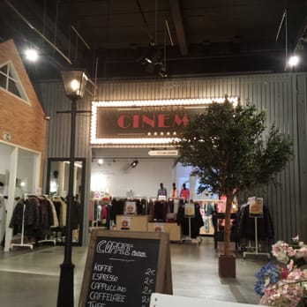 Concept Store - Shopping Centers Near Me - Leeuw-Saint-Pierre, VBR
