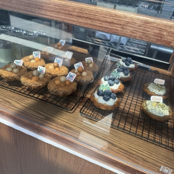 Lian Xing - Desserts Near Me - New York, New York