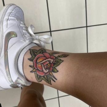 Self Inflicted Studios - Flower by Phil - Tattoo Near Me - St. Louis, Missouri