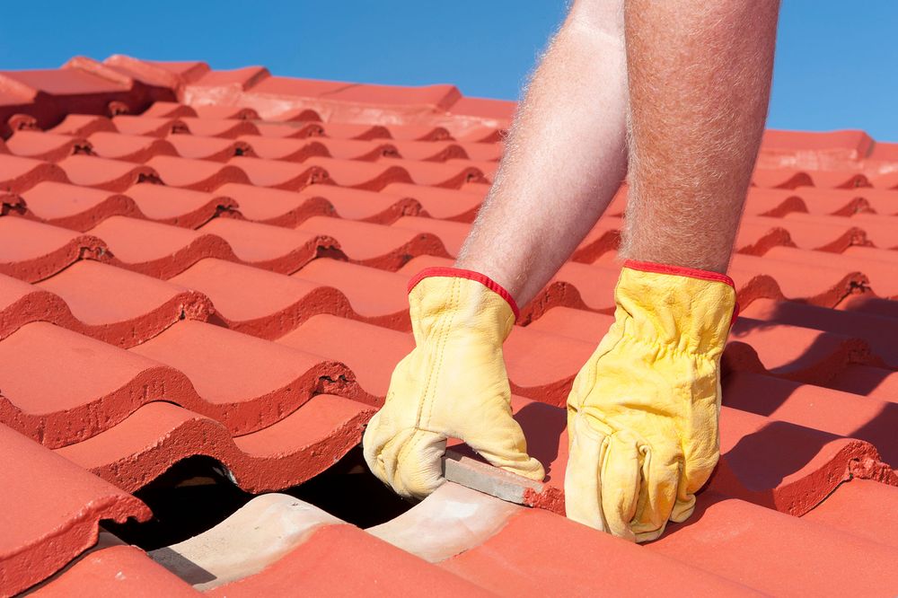 Slide of Davis Roofing of Southwest Florida