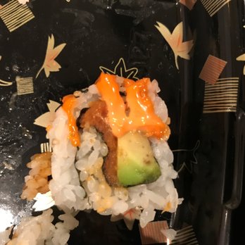 Hing Kee Restaurant - Spicy Tuna: Cutting corners with giving less "content" in the sushi, and the rest is mostly rice. - Vietnamese Near Me - Chicago, Illinois Hing Kee Restaurant - Spicy Tuna: Cutting corners with giving less "content" in the sushi, and the rest is mostly rice. - Vietnamese Near Me - Chicago, Illinois