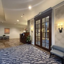 Club Quarters Hotel Rittenhouse Square, Philadelphia - Front desk