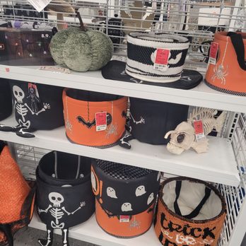 Ross Dress for Less - Halloween decor - Women's Clothing Near Me - Panorama City, California