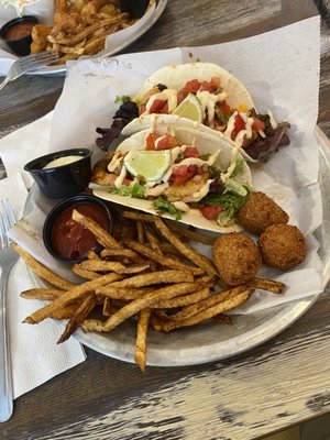 Crackers Island Grille by null