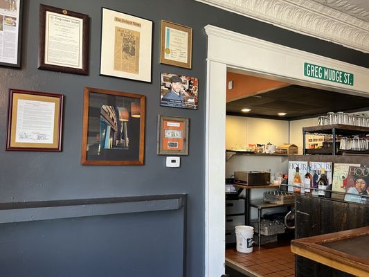 Mudgie's Deli and Bar by null