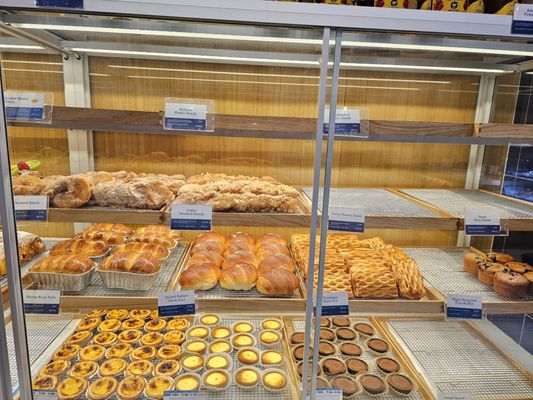 Paris Baguette by null