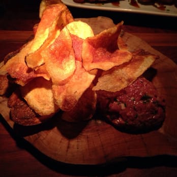 Pullman - Venison tartare with homemade chips - Tapas/Small Plates Near Me - Montreal, Quebec
