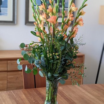 FDS Flowers by Miriam - Florists Near Me - La Mesa, California