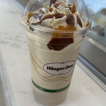 Häagen-Dazs - Caramel Coffee Shake - Desserts Near Me - Del Mar, California