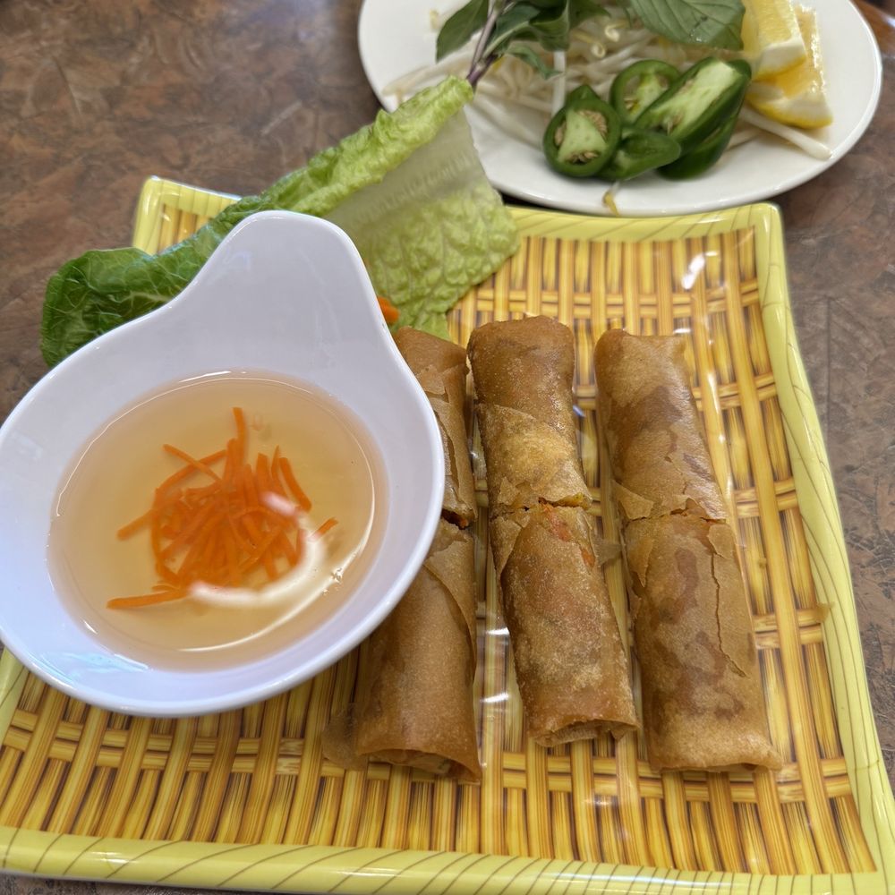 Egg rolls Egg rolls