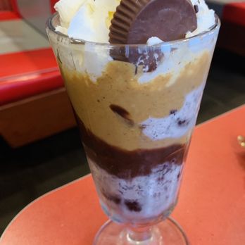 Friendly's - American Near Me - Johnstown, New York Friendly's - American Near Me - Johnstown, New York