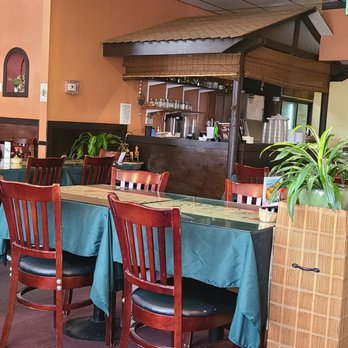 Dome Pochana - Inside - Thai Near Me - Sylmar, California Dome Pochana - Inside - Thai Near Me - Sylmar, California