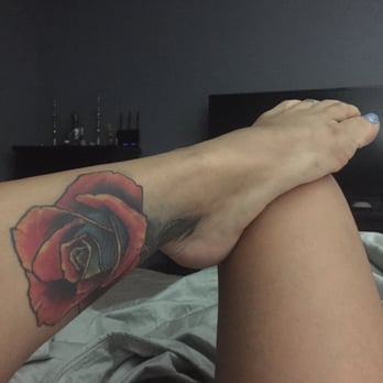 Classic Tattoo - This is my rose cover-up that Chris Gasca touched up. - Tattoo Near Me - Las Vegas, Nevada Classic Tattoo - This is my rose cover-up that Chris Gasca touched up. - Tattoo Near Me - Las Vegas, Nevada