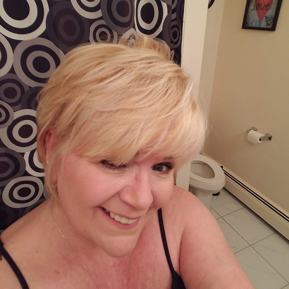 Kim Collins Studio - Hair Salons Near Me - Oak Park, Illinois