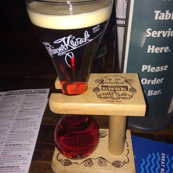 Hopleaf Bar - Cool place, awesome glassware for beers - Gastropubs Near Me - Chicago, Illinois Hopleaf Bar - Cool place, awesome glassware for beers - Gastropubs Near Me - Chicago, Illinois