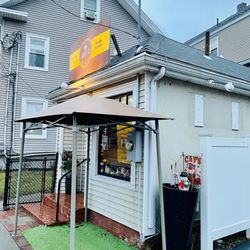 Lola's Coffee And More