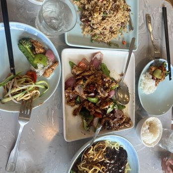 Yoo Yee - Fried rice- beef, 湖南鸡片 Hunan Chicken, 杂酱面 Szechuan Style Jja-jang-myeon - Chinese Near Me - Chicago, Illinois