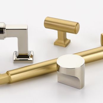 Coastal Home Design Studio - Cabinet Hardware - Kitchen & Bath Near Me - Naples, Florida