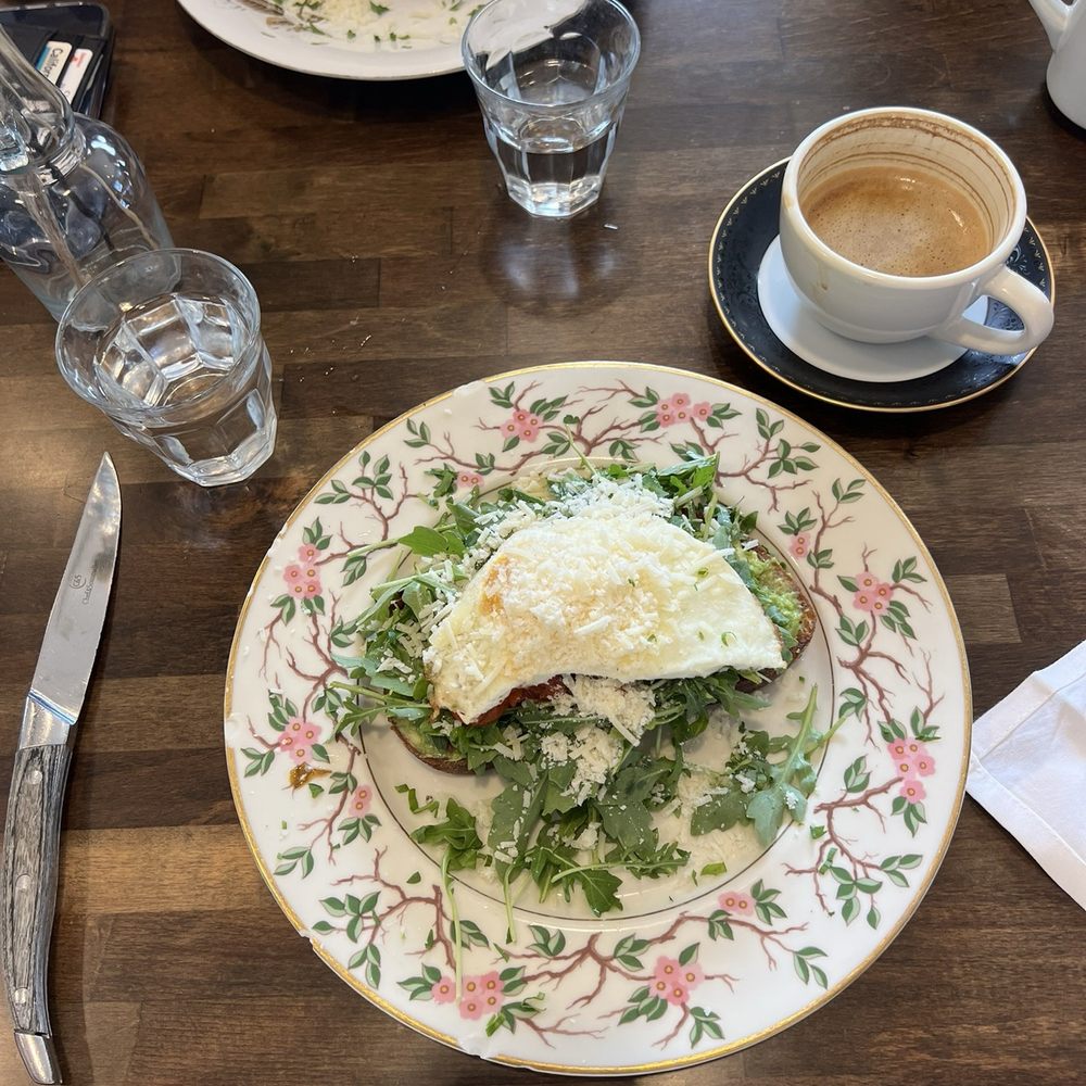 Maison Cafe & Market - Toast with avocado, egg, Parmesan, tomato and arugula - French Near Me - Dana Point, California