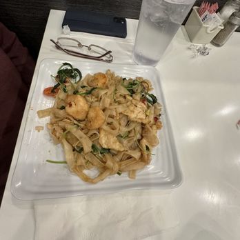 China a Go Go - Pad Phad Thai Noodles - Chinese Near Me - Las Vegas, Nevada