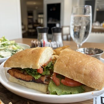 The Common - Grilled Chicken Sandwich - New American Near Me - Hyattsville, Maryland