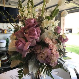 "Teleflora's Breathless Bouquet" in Premium "Teleflora's Breathless Bouquet" in Premium