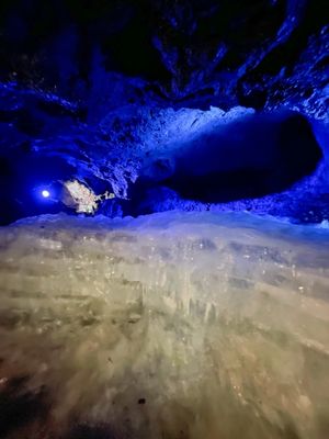 Narusawa Ice Cave by null