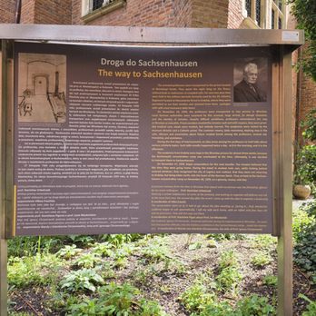 Ogród Profesorski UJ - They were transported to Sachsenhausen concentration camp - Botanical Gardens Near Me - Kraków, Massachusetts