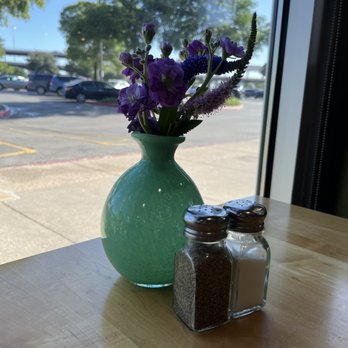 Central Market - Flowers - a nice touch - Grocery Near Me - Austin, Texas Central Market - Flowers - a nice touch - Grocery Near Me - Austin, Texas
