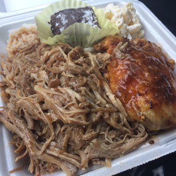 Scoopers Lunch Wagon - Roast Pork and Roast Chicken Mix Plate - Food Trucks Near Me - Mililani, Hawaii Scoopers Lunch Wagon - Roast Pork and Roast Chicken Mix Plate - Food Trucks Near Me - Mililani, Hawaii