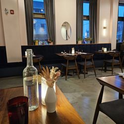 The Everly Restaurant & Lounge