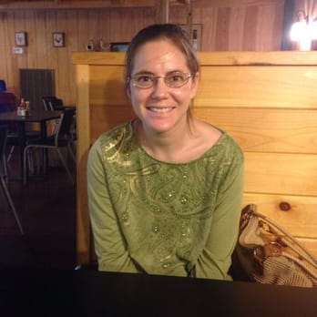 Momma Jeans Restaurant - Just seated - Southern Near Me - Tuscumbia, Alabama