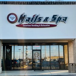 Diamond Nails and Spa - Storefront