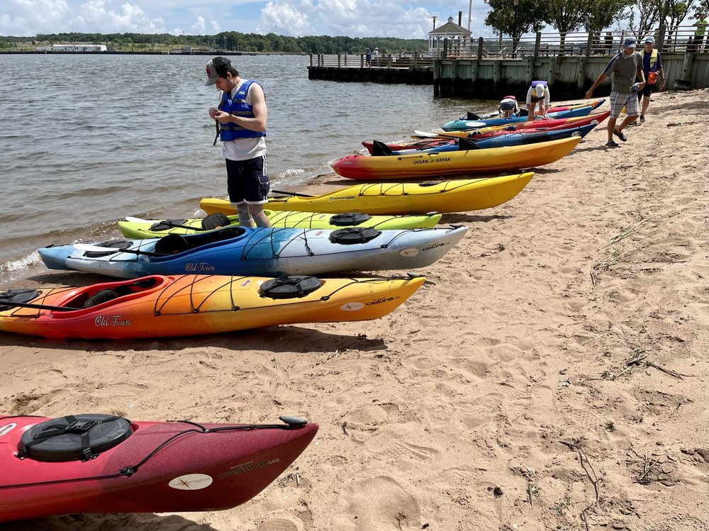 Kayak East Logo
